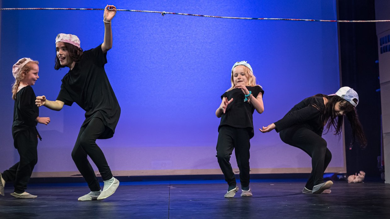 Hüpfen, Klettern, Burgen bauen