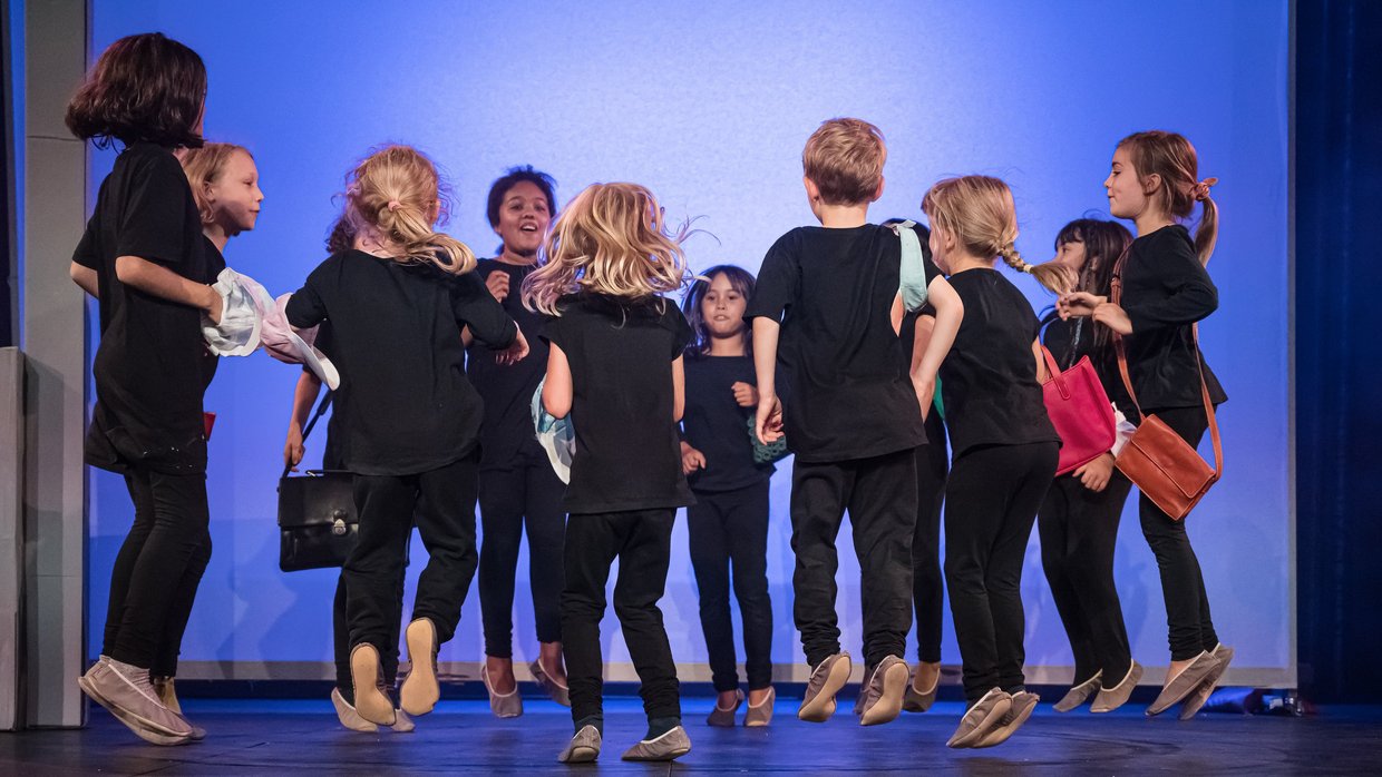 Hüpfen, Klettern, Burgen bauen